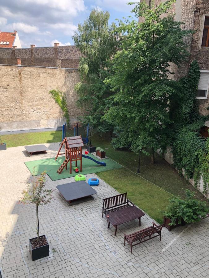 بودابست Bright, Spacious Apartment 3 Bedroom, Garage المظهر الخارجي الصورة