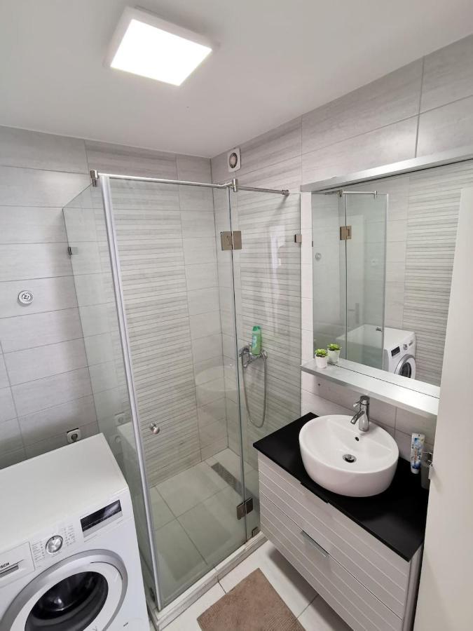 بودابست Bright, Spacious Apartment 3 Bedroom, Garage المظهر الخارجي الصورة