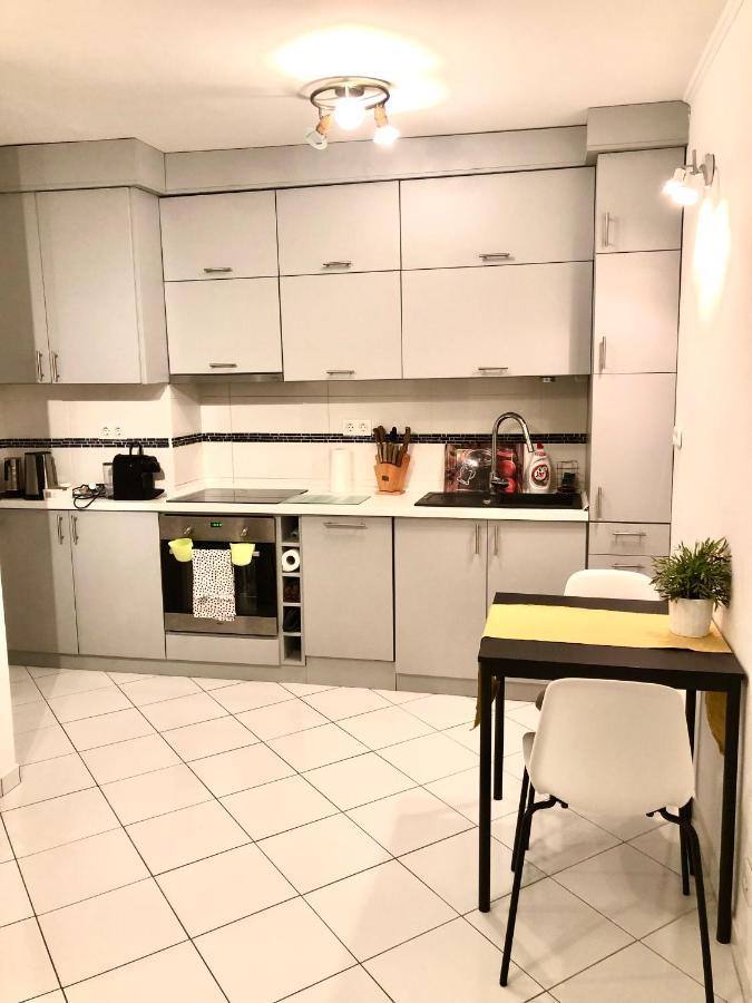 بودابست Bright, Spacious Apartment 3 Bedroom, Garage المظهر الخارجي الصورة